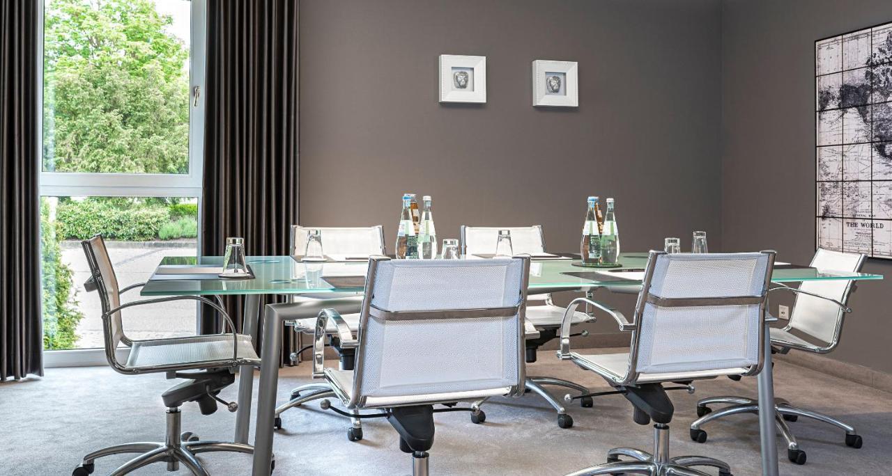 Victor'S Residenz-Hotel Schloss Berg Nenning Exterior foto Meeting room