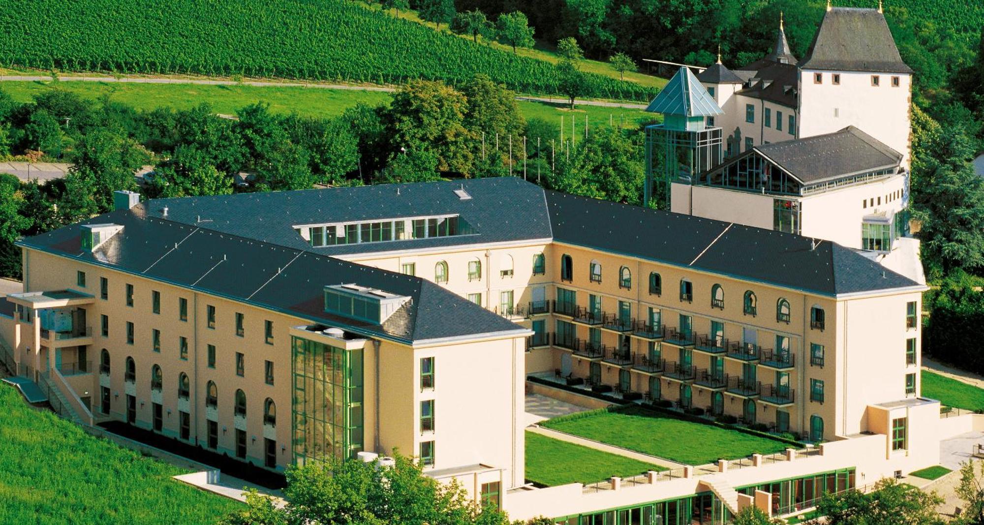 Victor'S Residenz-Hotel Schloss Berg Nenning Exterior foto The University of Luxembourg