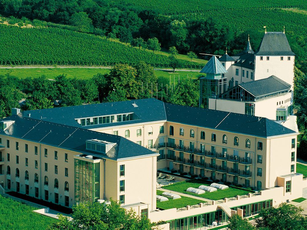 Victor'S Residenz-Hotel Schloss Berg Nenning Exterior foto The German Wine Hotel